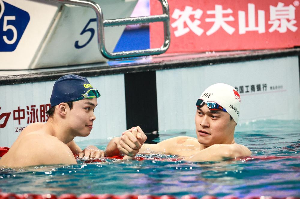 国足U22战乌兹别克首发站位：阵型4-4-2，蒯纪闻搭档朱鹏宇